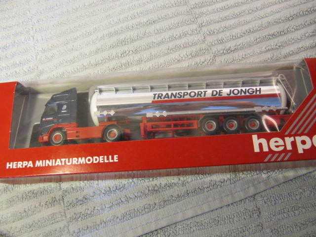 Herpa-145350-Transport-de-Jongh-Talke-CHROMTANK-NEU-121307299374.jpg